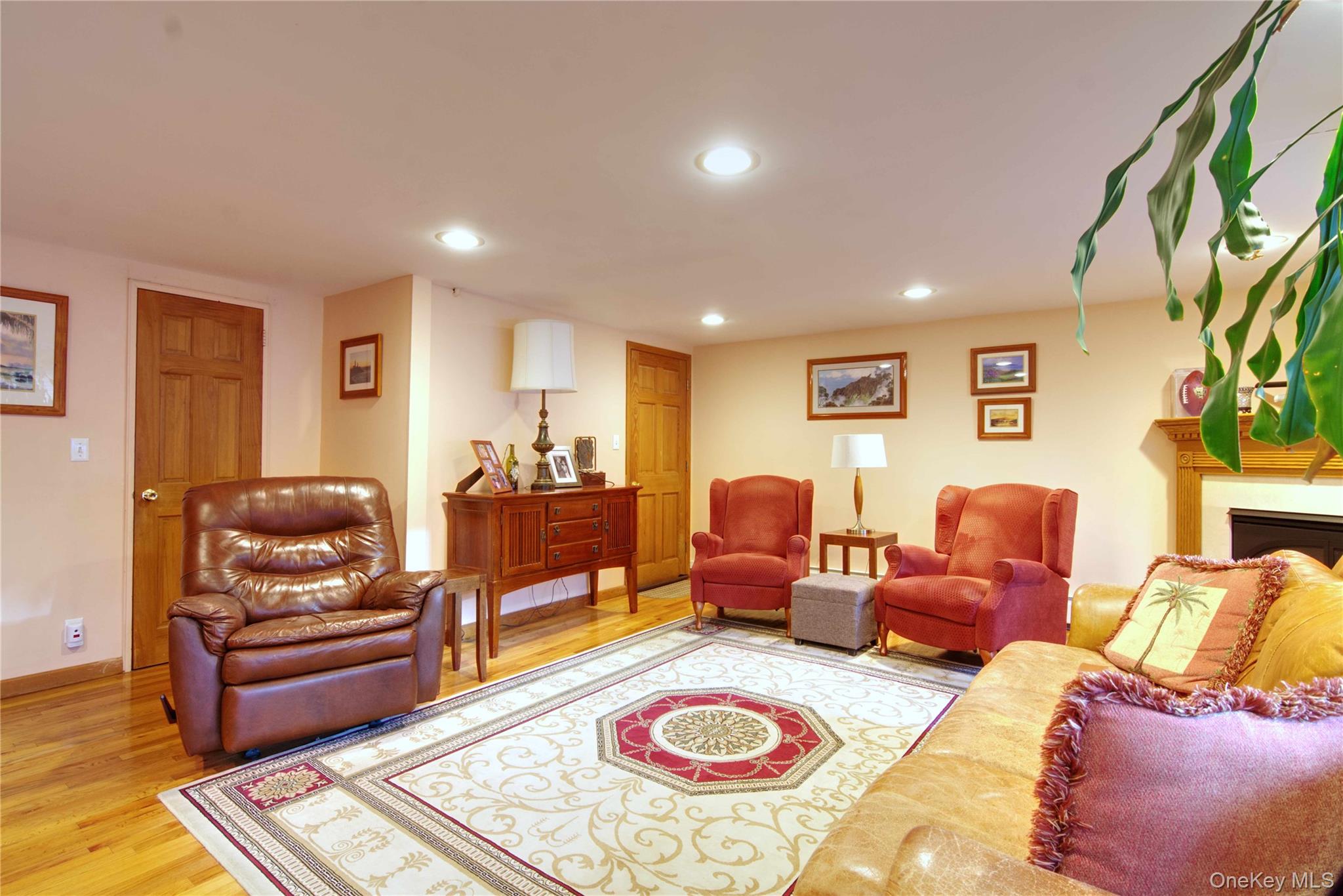 146 East Drive, Massapequa, NY 11758