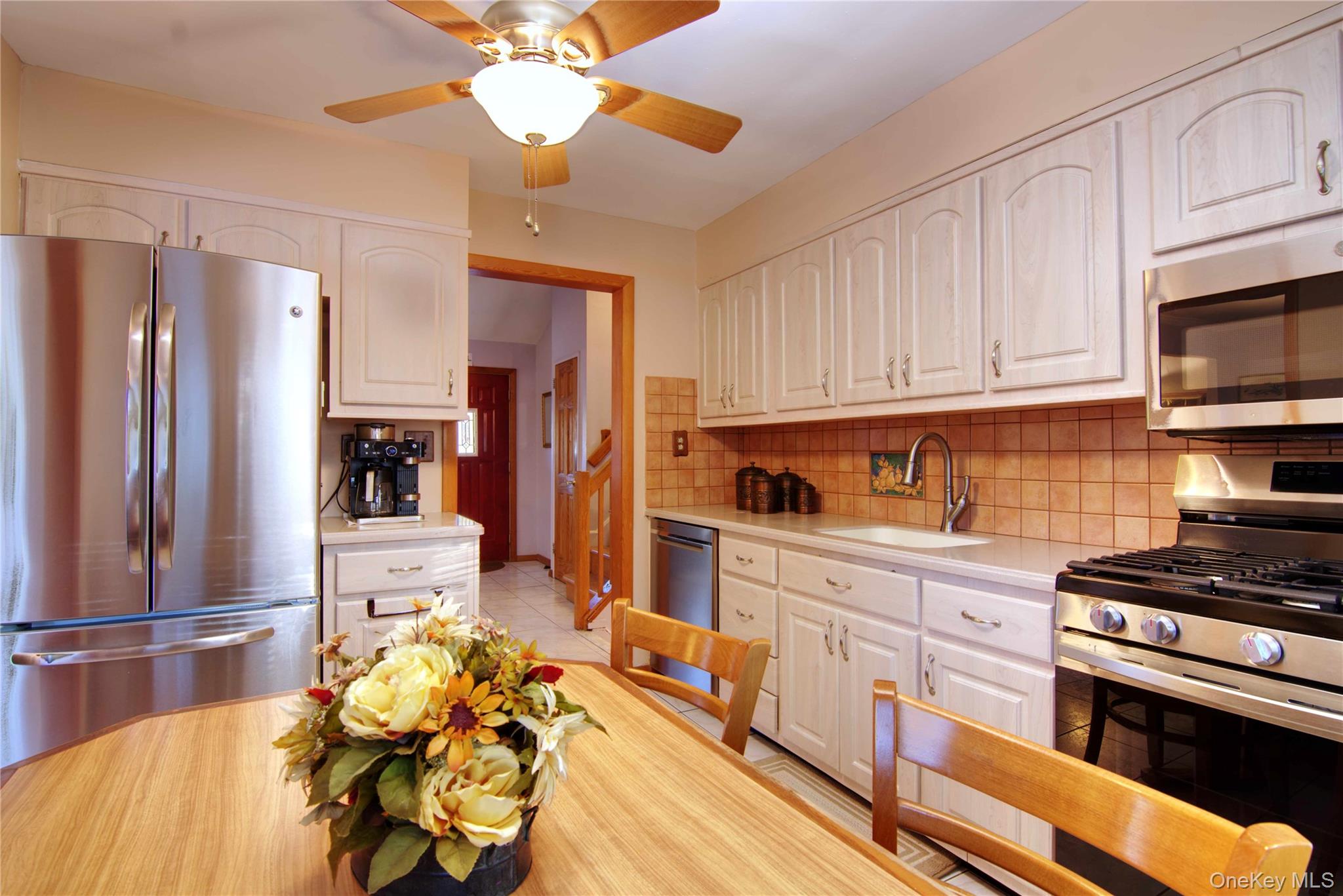 146 East Drive, Massapequa, NY 11758