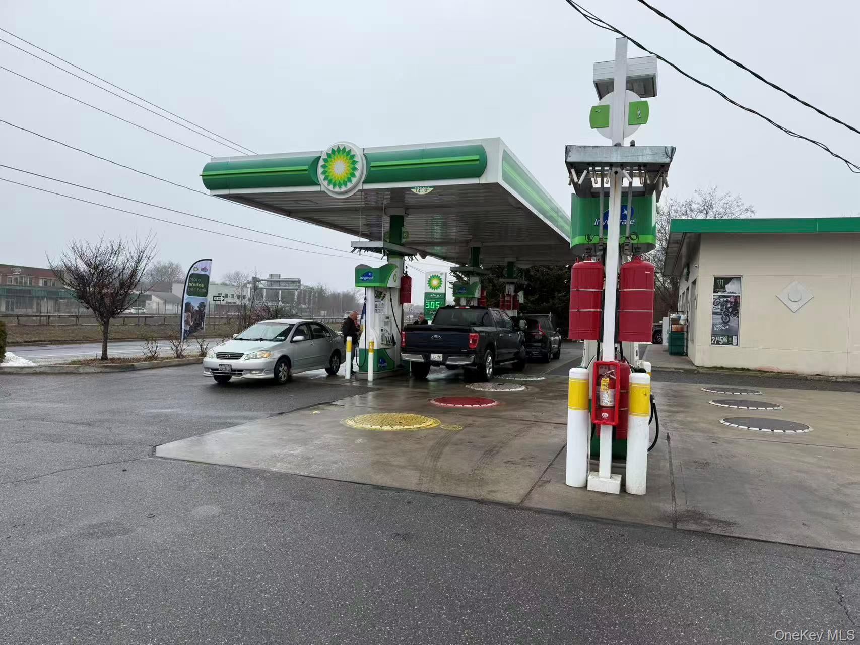 367 Sunrise Highway, West Babylon, NY 11704