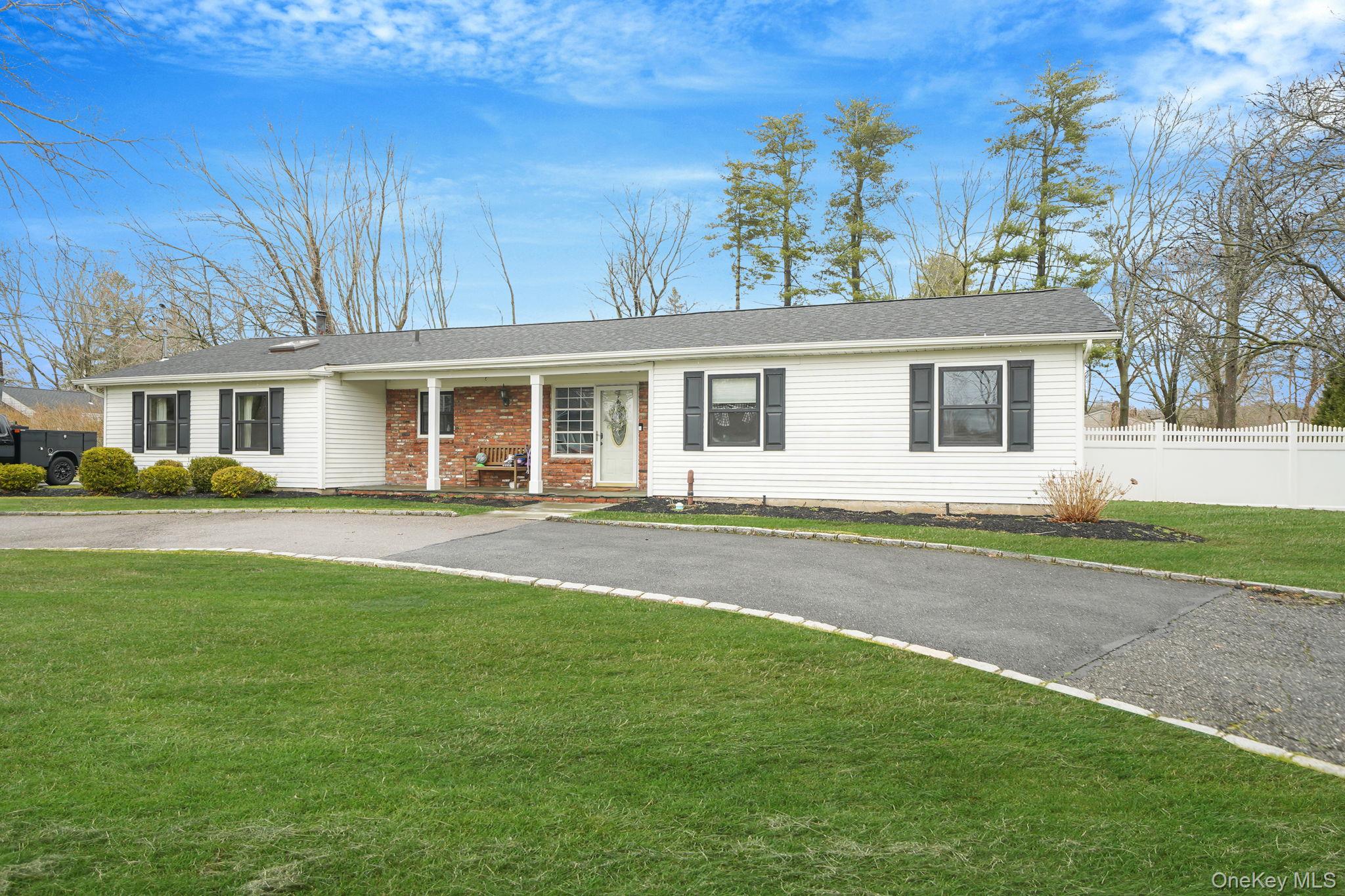 15 Vee Jay Drive, Shoreham, NY 11786