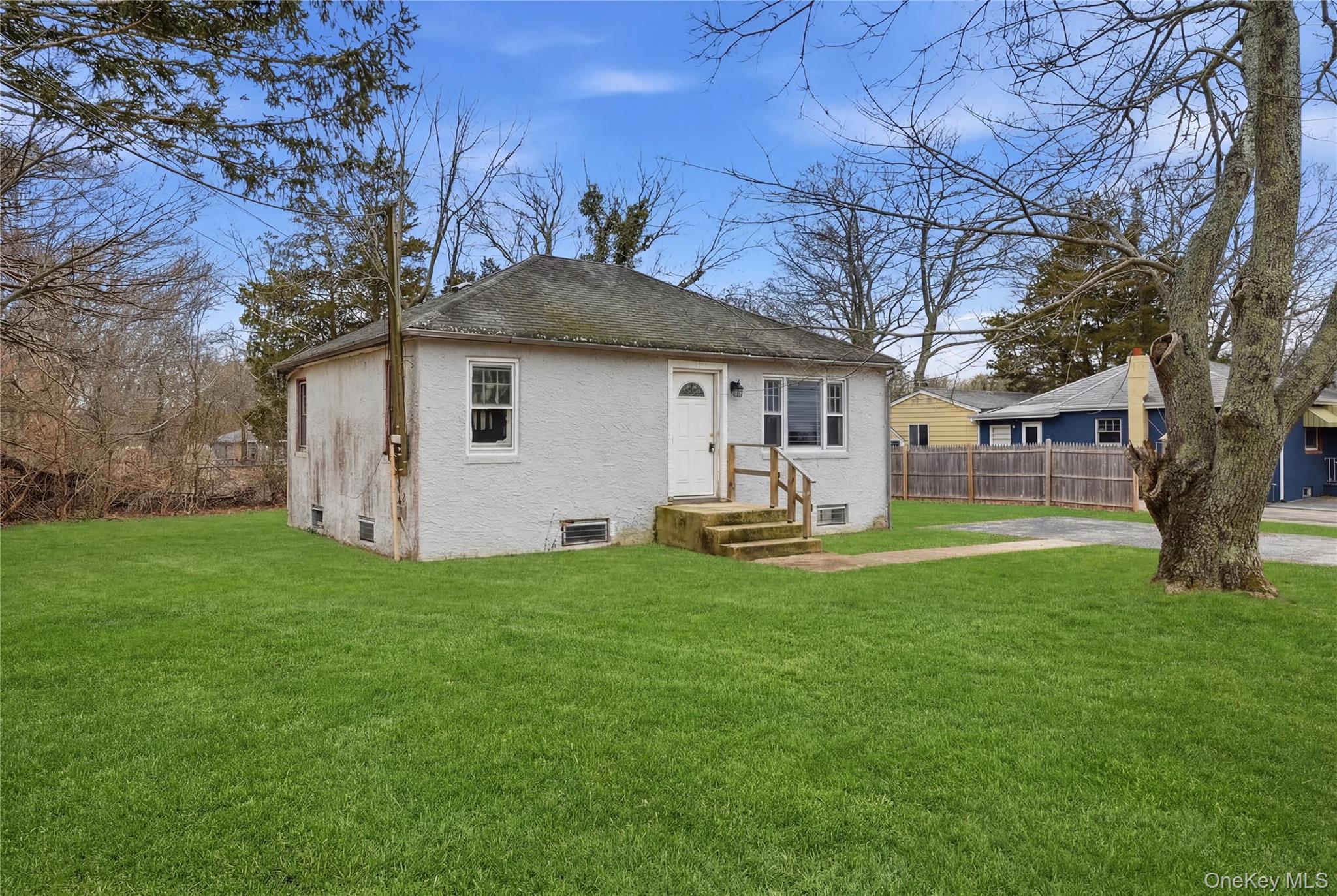 20 Wilson Avenue, Nesconset, NY 11767