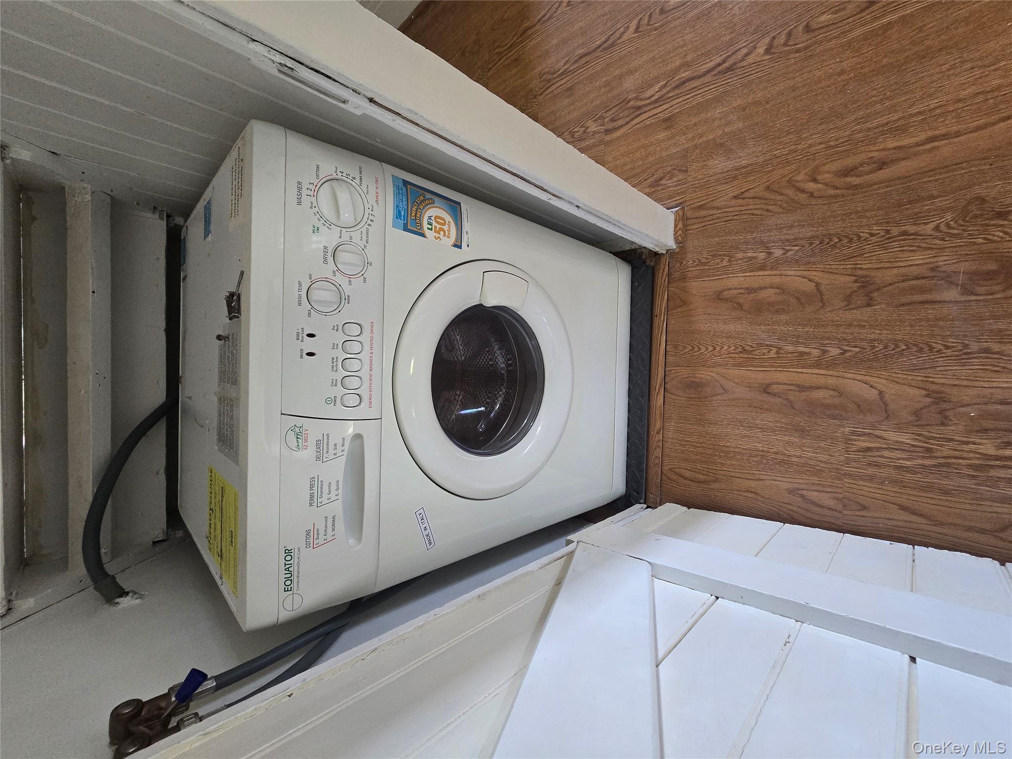 21-23 George Street, Manhasset, NY 11030