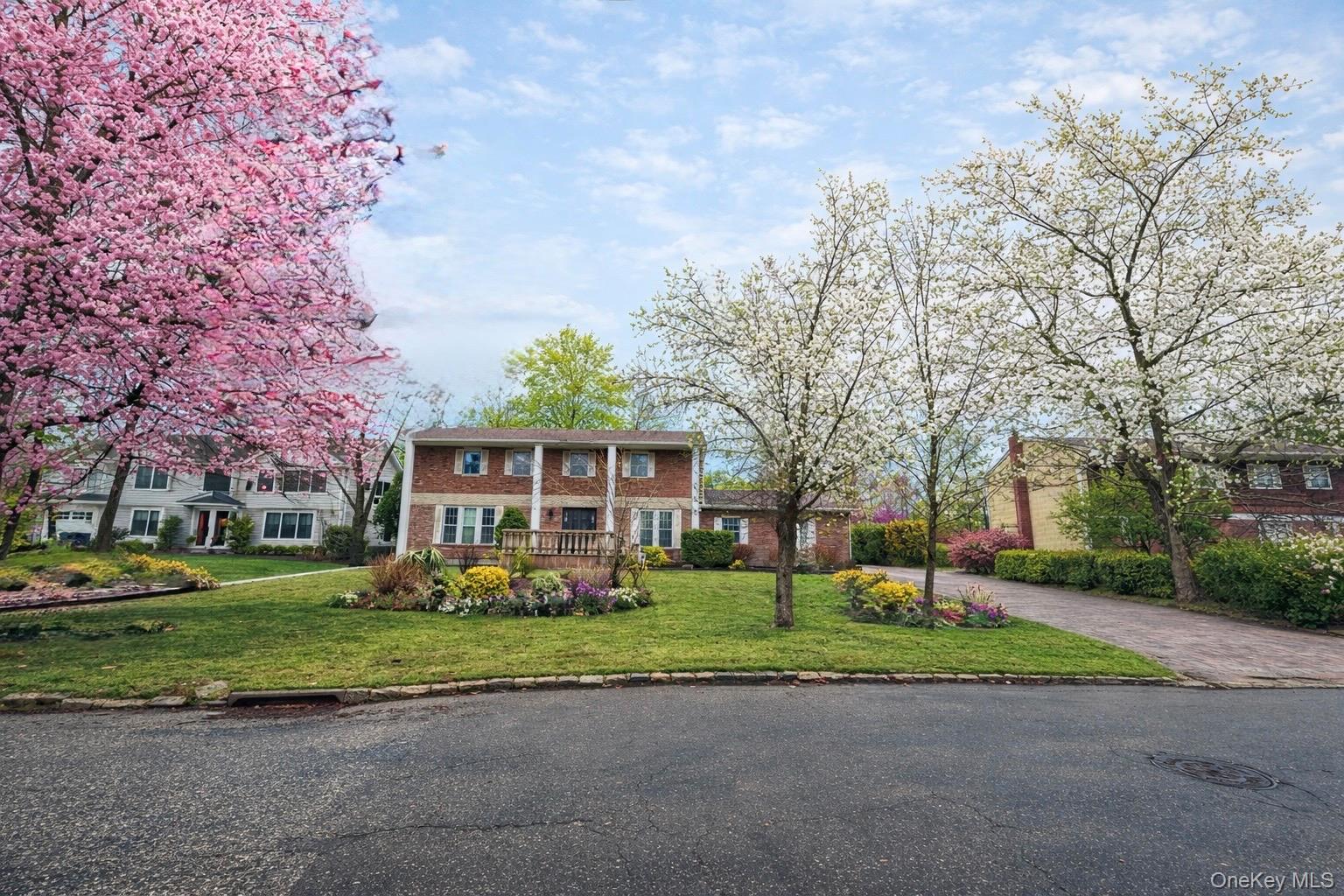 26 Birchdale Lane, Port Washington, NY 11050