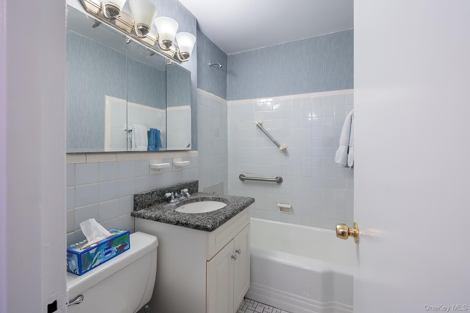 60 Knolls Crescent # 4H, Bronx, NY 10463