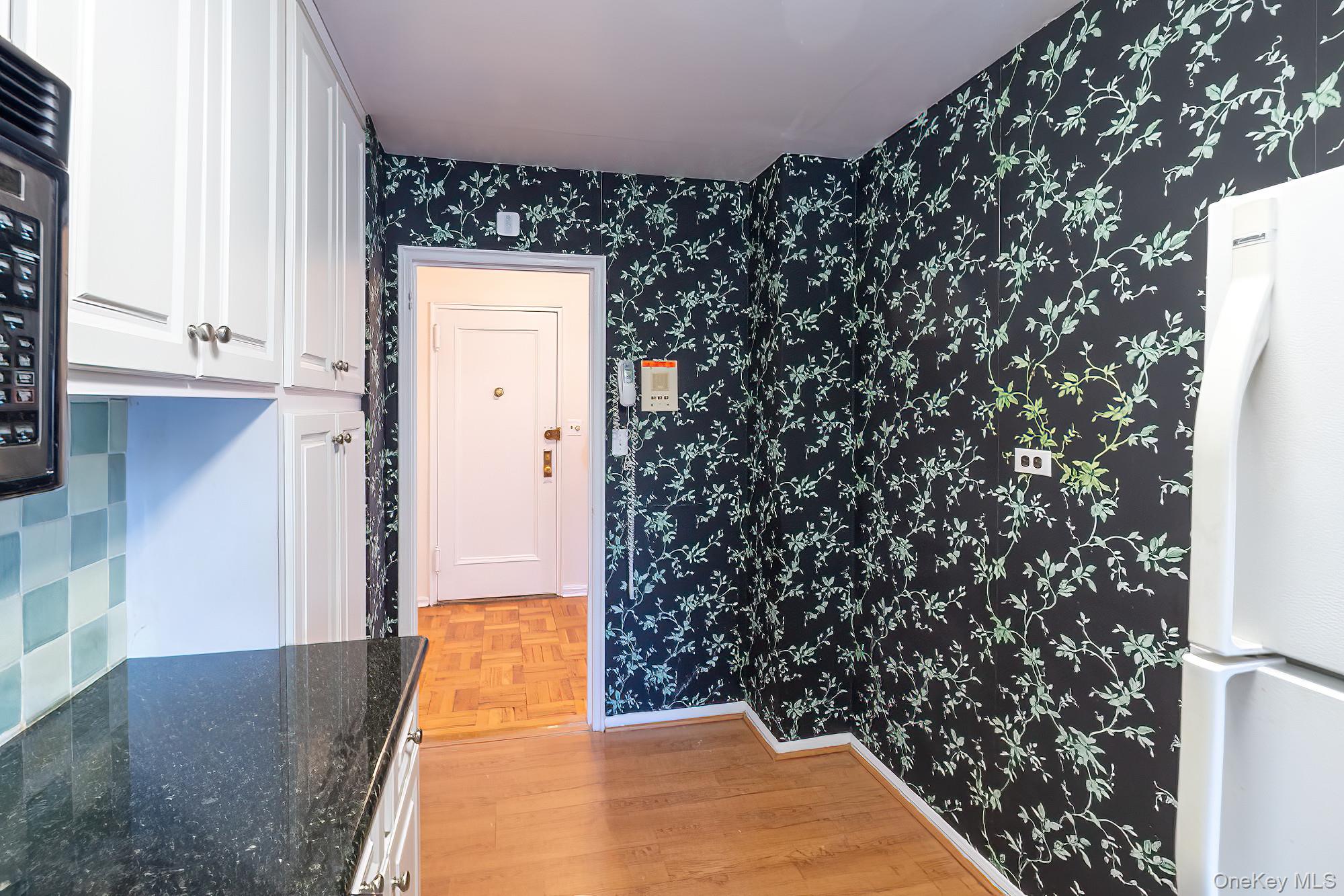 60 Knolls Crescent # 4H, Bronx, NY 10463