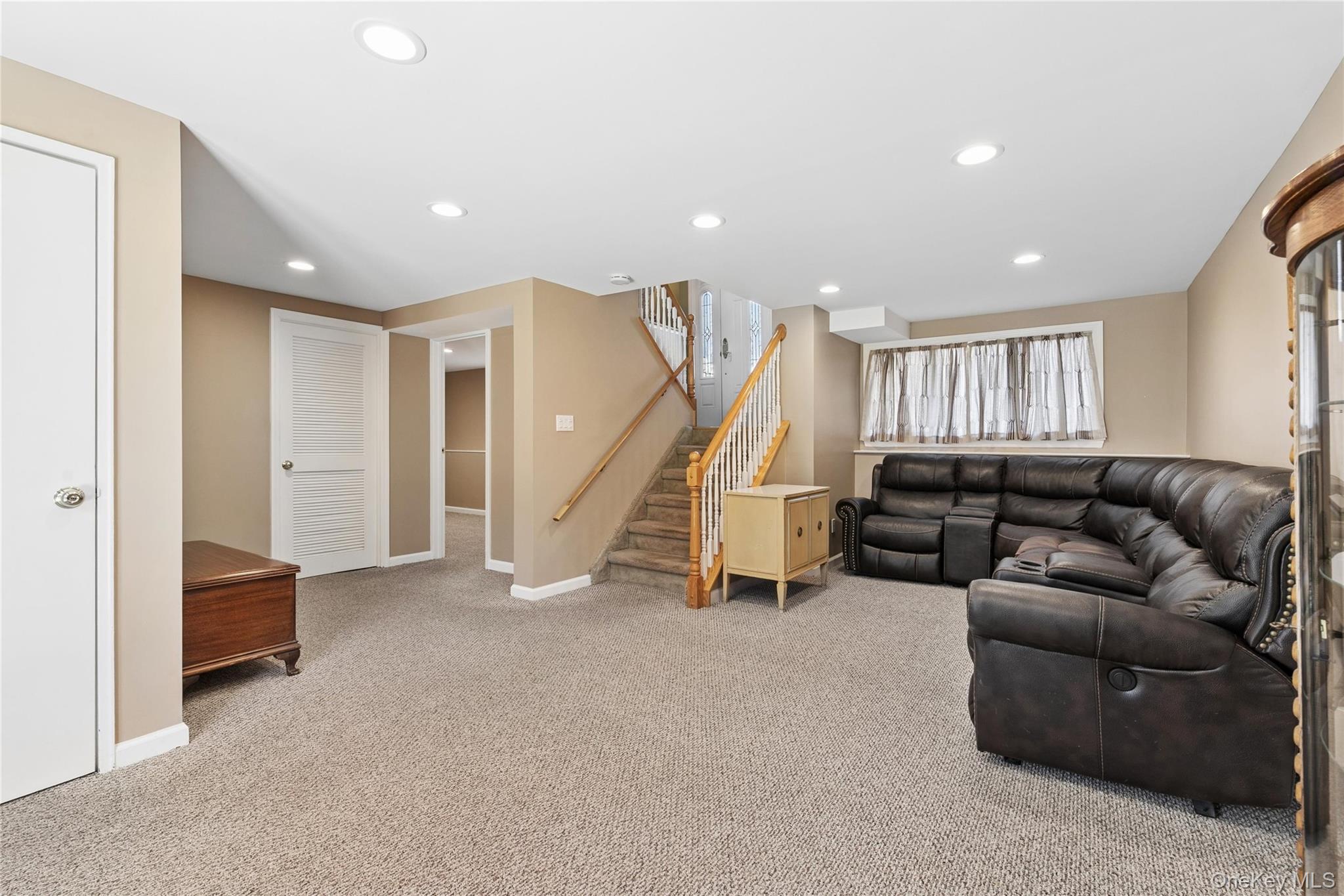 14 Wenmore Road, Commack, NY 11725