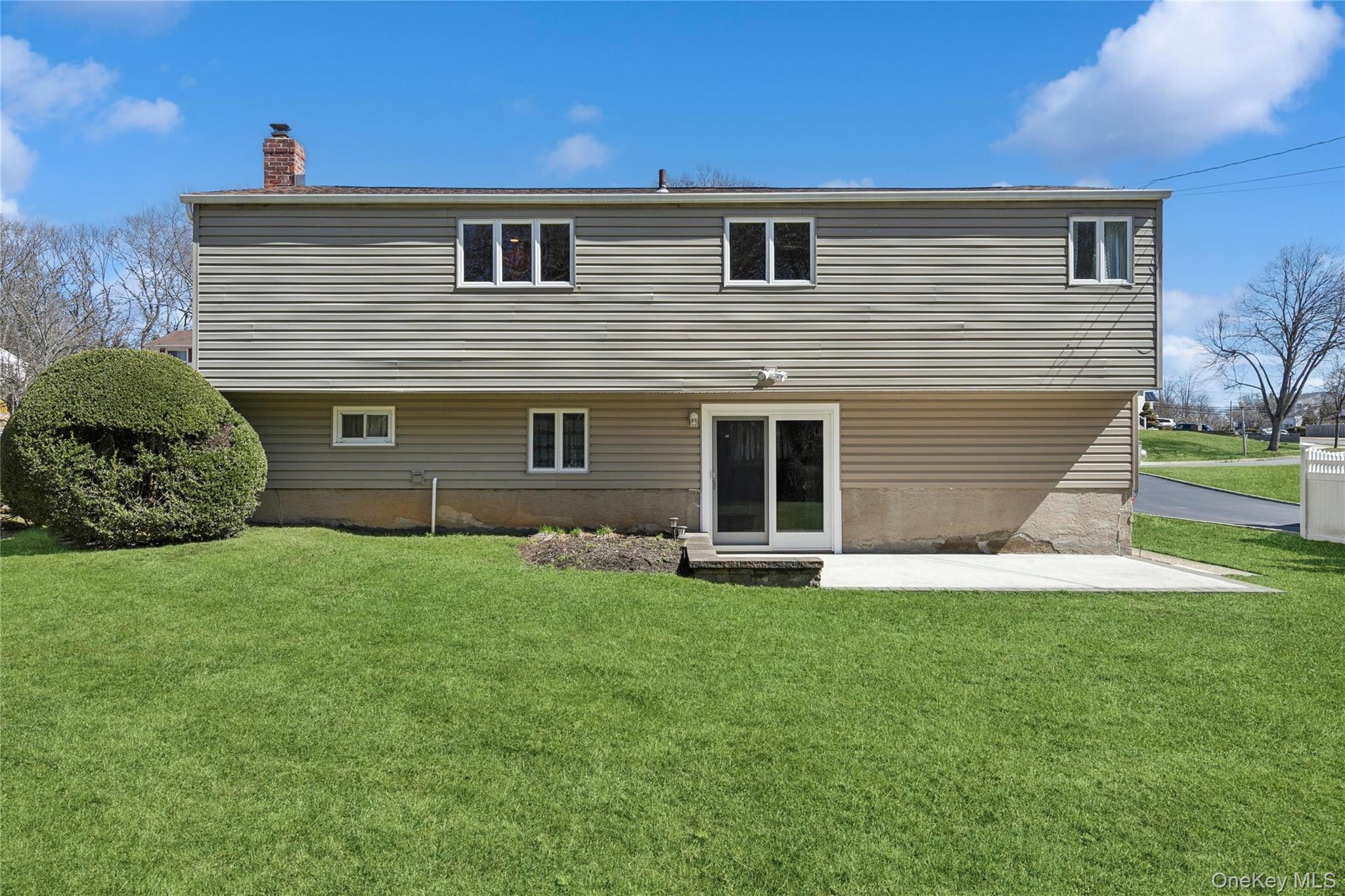 14 Wenmore Road, Commack, NY 11725