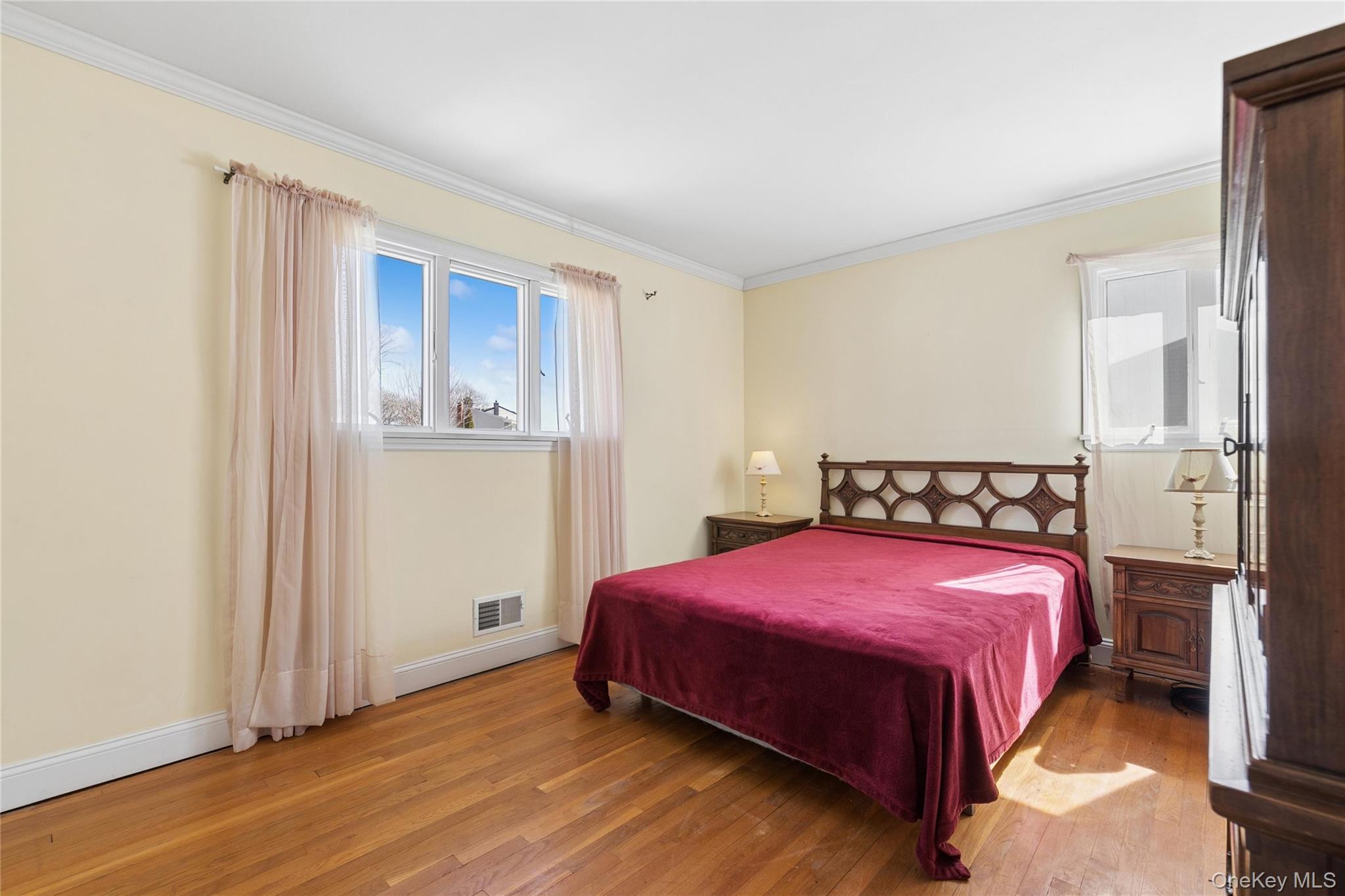 14 Wenmore Road, Commack, NY 11725