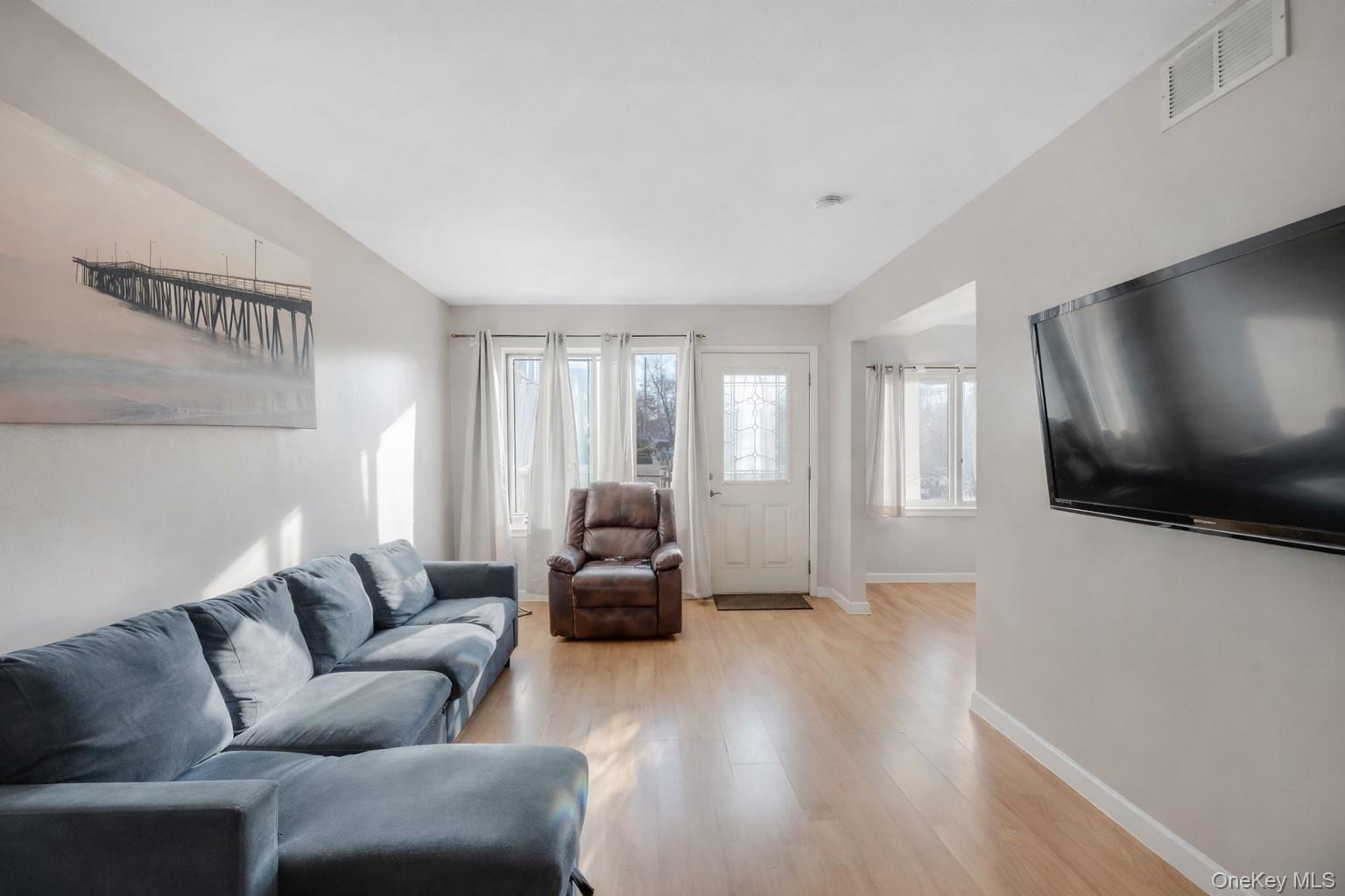 327A Mersereau Avenue, Staten Island, NY 10303