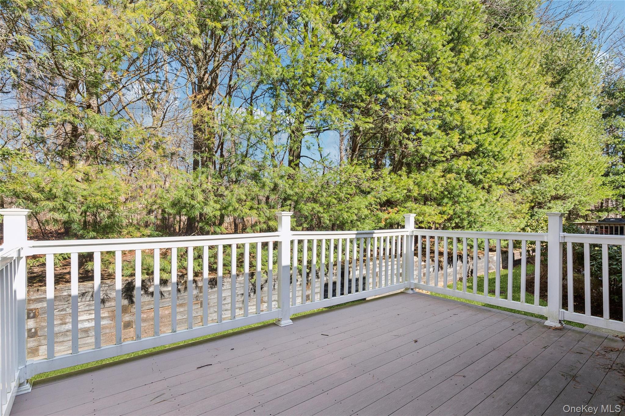 12 Stone Gate Court, Smithtown, NY 11787