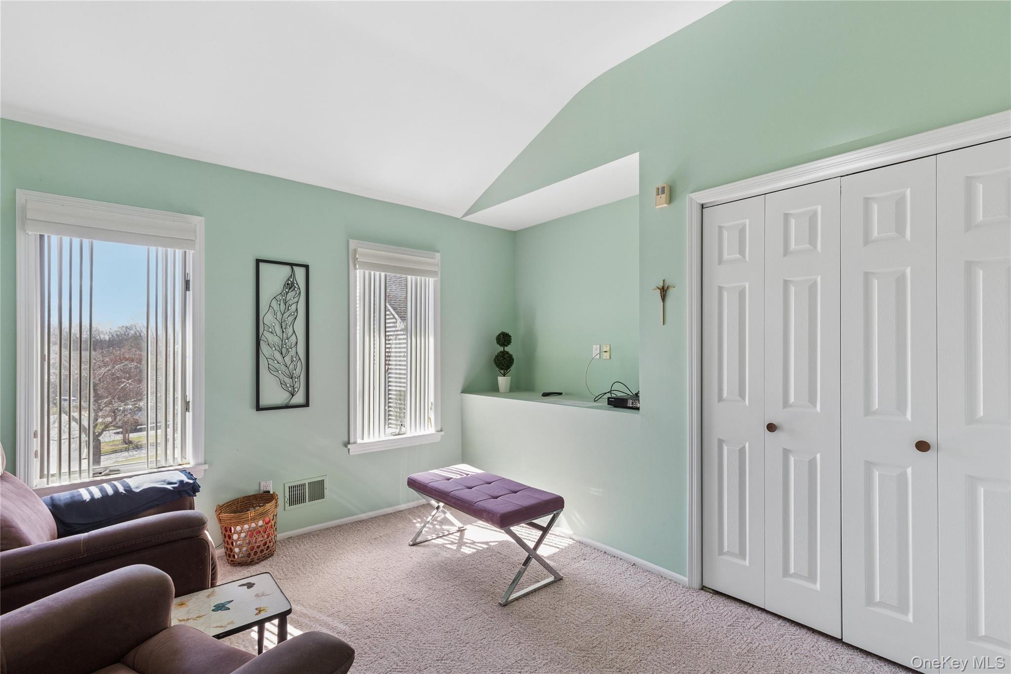 12 Stone Gate Court, Smithtown, NY 11787