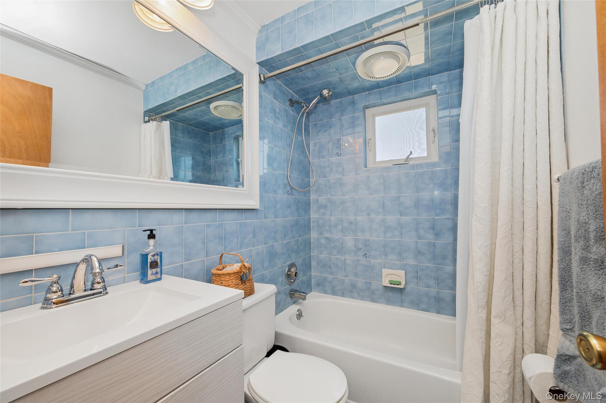 310 S 16th Street, Lindenhurst, NY 11757