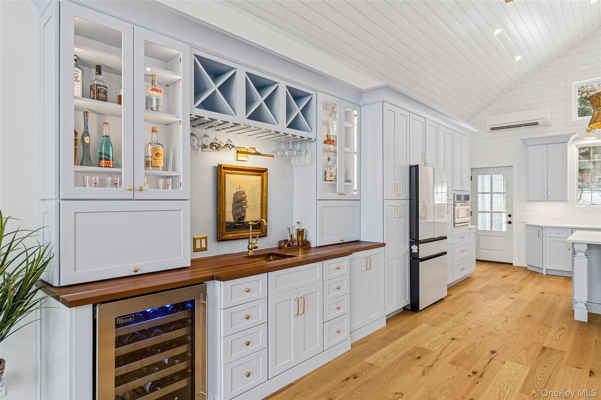 80 Louse Point, East Hampton, NY 11937