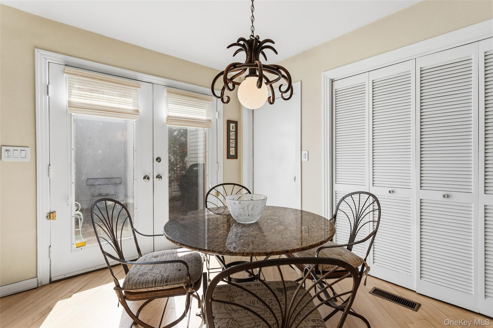 24 Beechwood Way, Briarcliff Manor, NY 10510