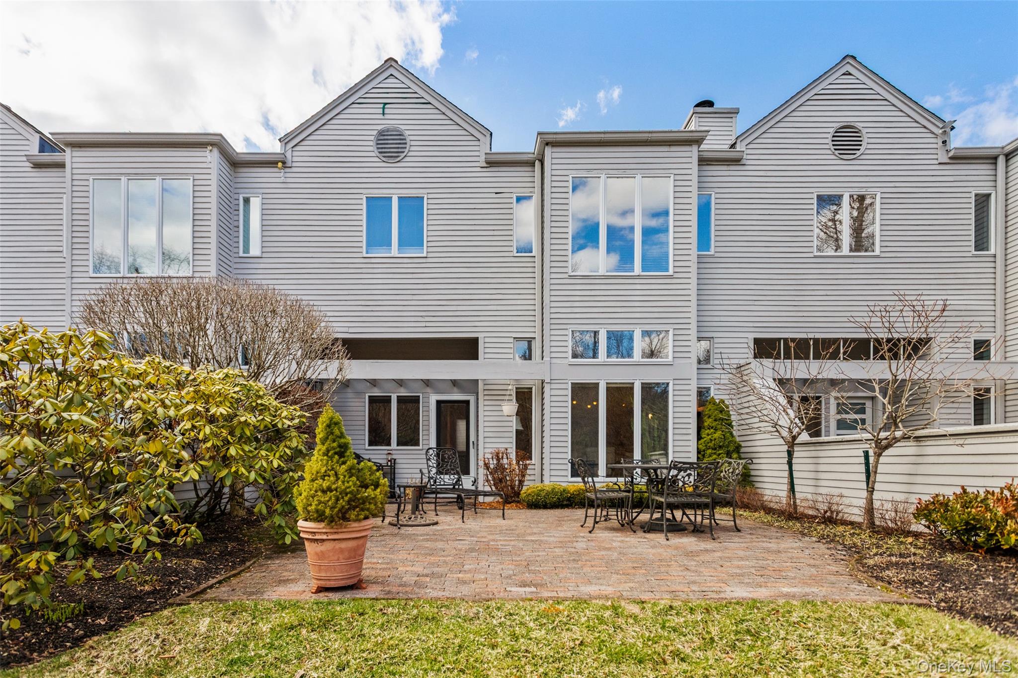 24 Beechwood Way, Briarcliff Manor, NY 10510