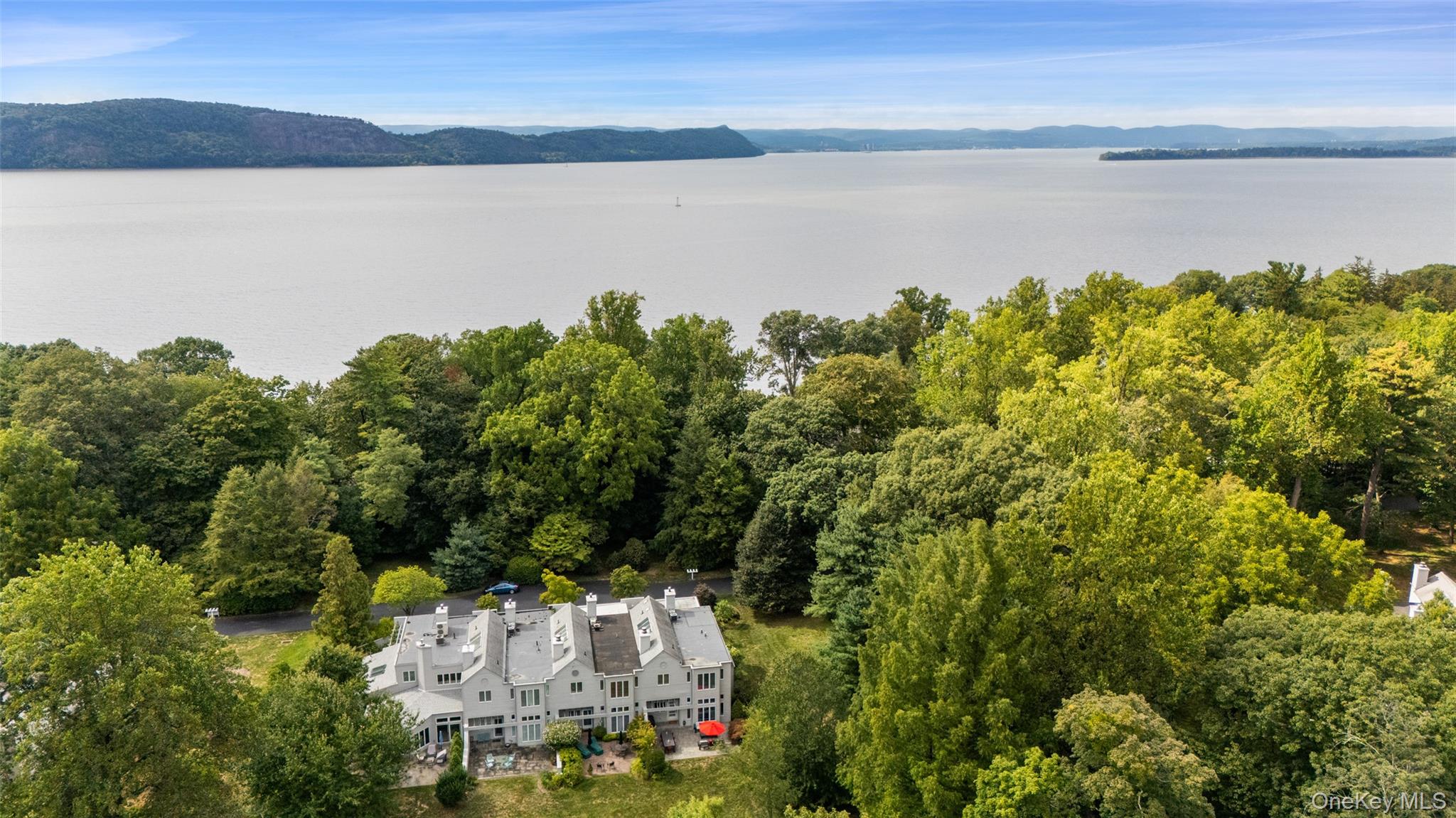 24 Beechwood Way, Briarcliff Manor, NY 10510