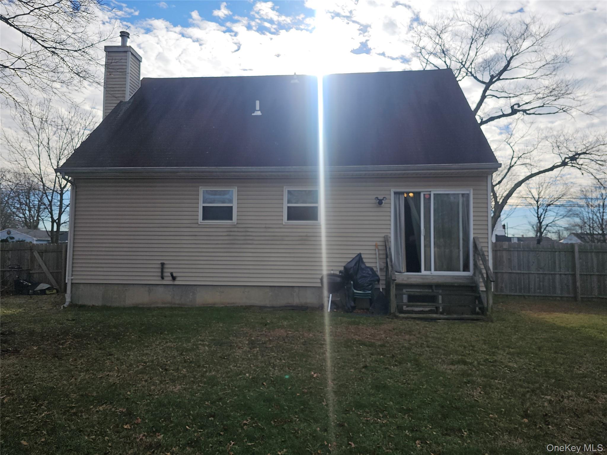 11 Holbrook Street, Bay Shore, NY 11706