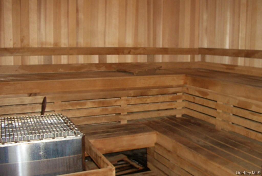 5 Brevoort Drive Drive # 2E, Pomona, NY 10970