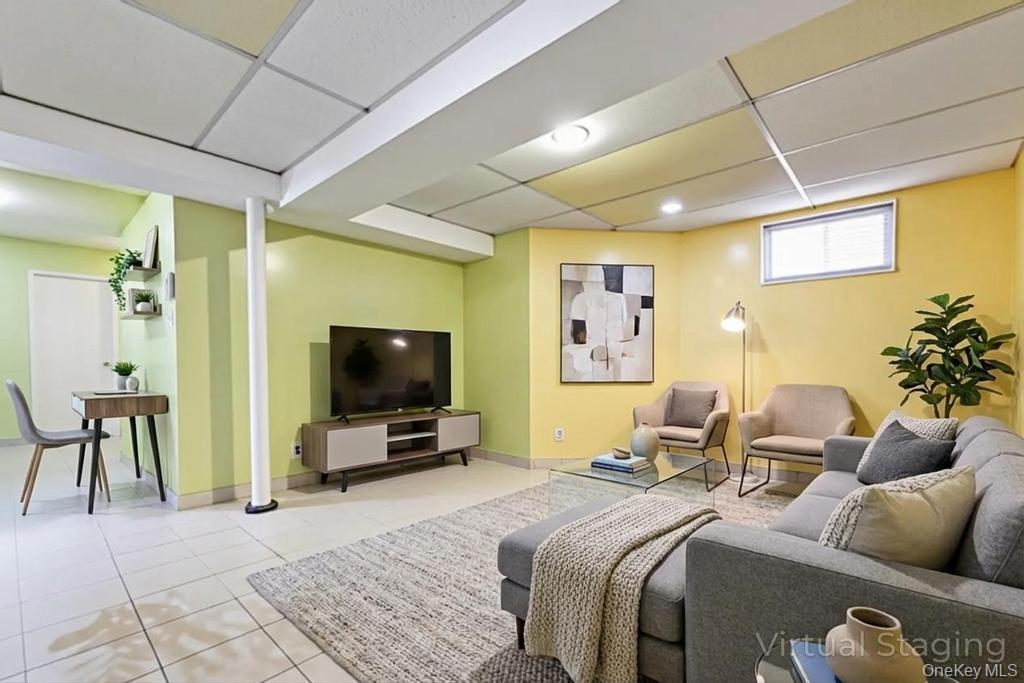 8420 Charlecote Ridge, Jamaica, NY 11432