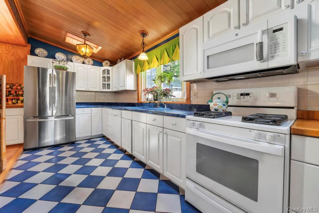 8420 Charlecote Ridge, Jamaica, NY 11432