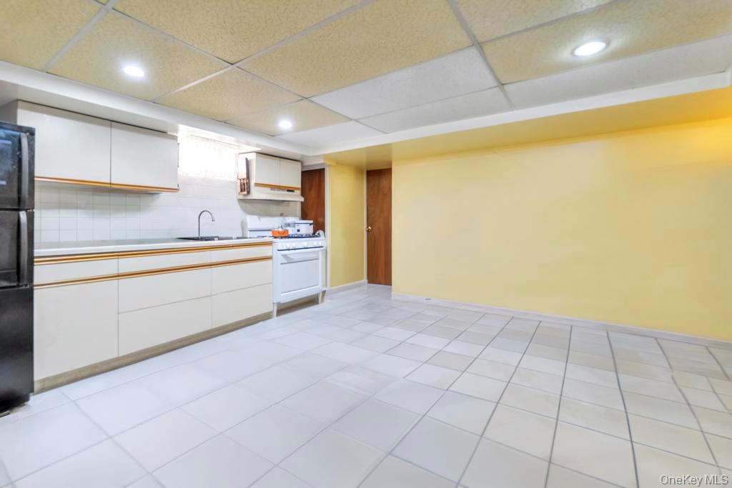 8420 Charlecote Ridge, Jamaica, NY 11432