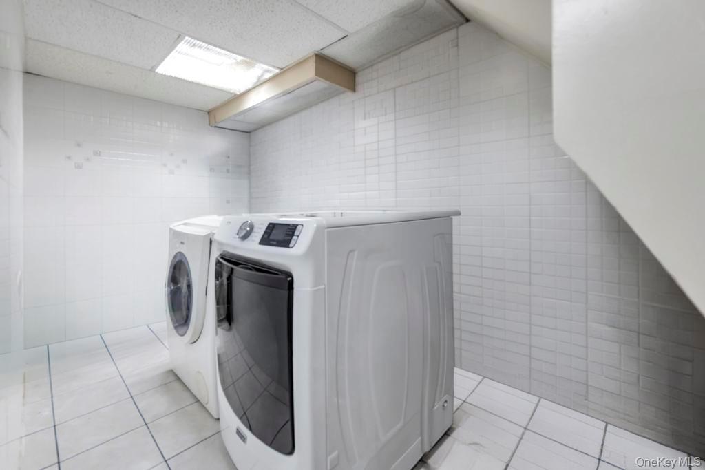 8420 Charlecote Ridge, Jamaica, NY 11432