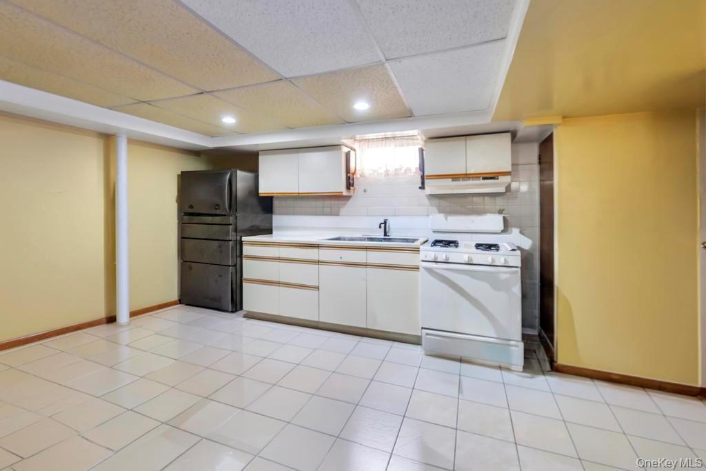 8420 Charlecote Ridge, Jamaica, NY 11432