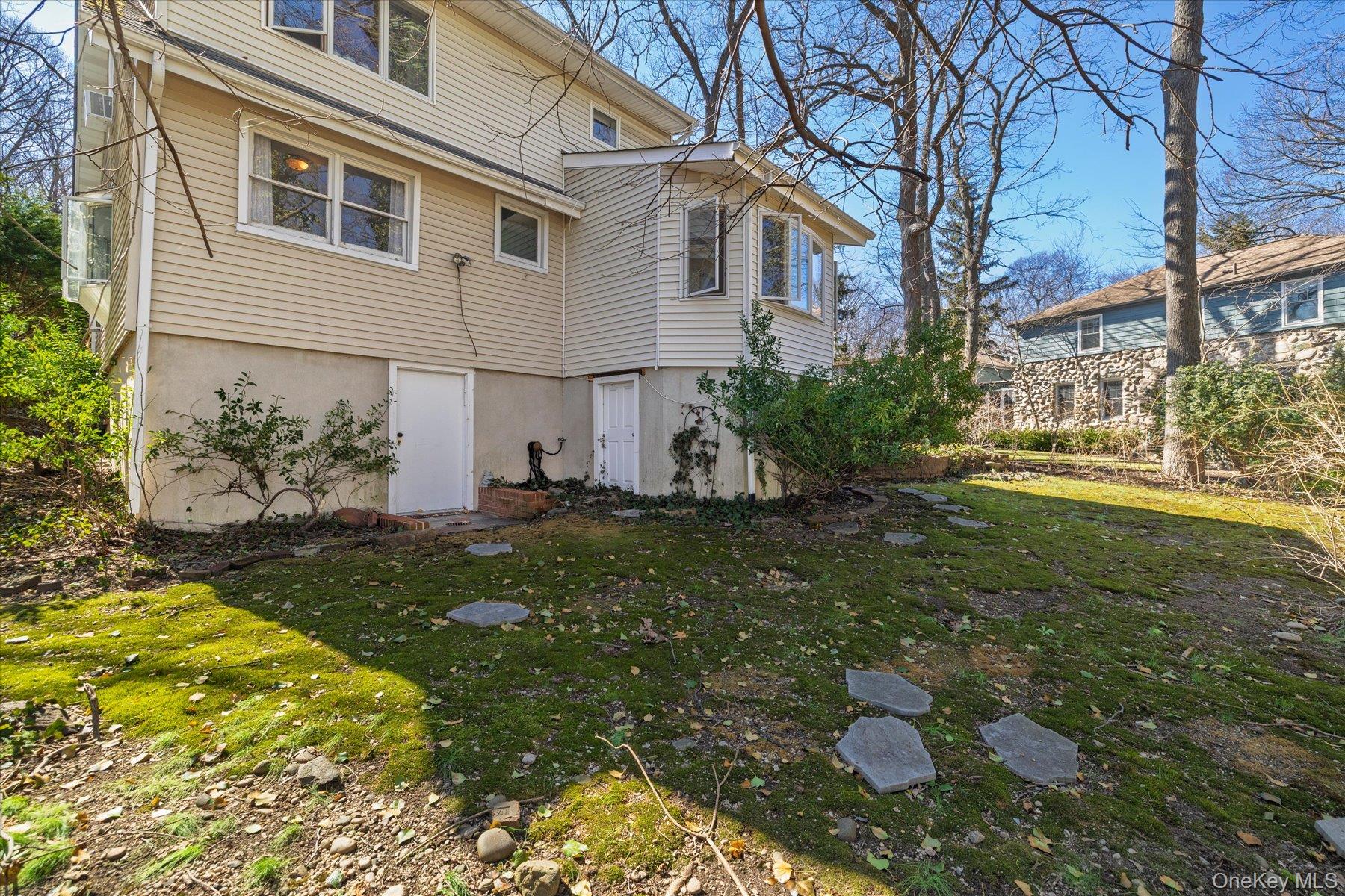 47 Elwood Road, Huntington, NY 11768