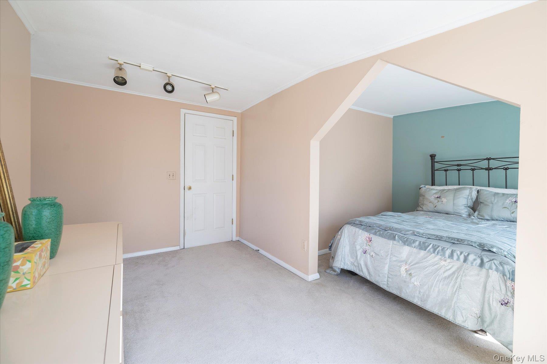 47 Elwood Road, Huntington, NY 11768