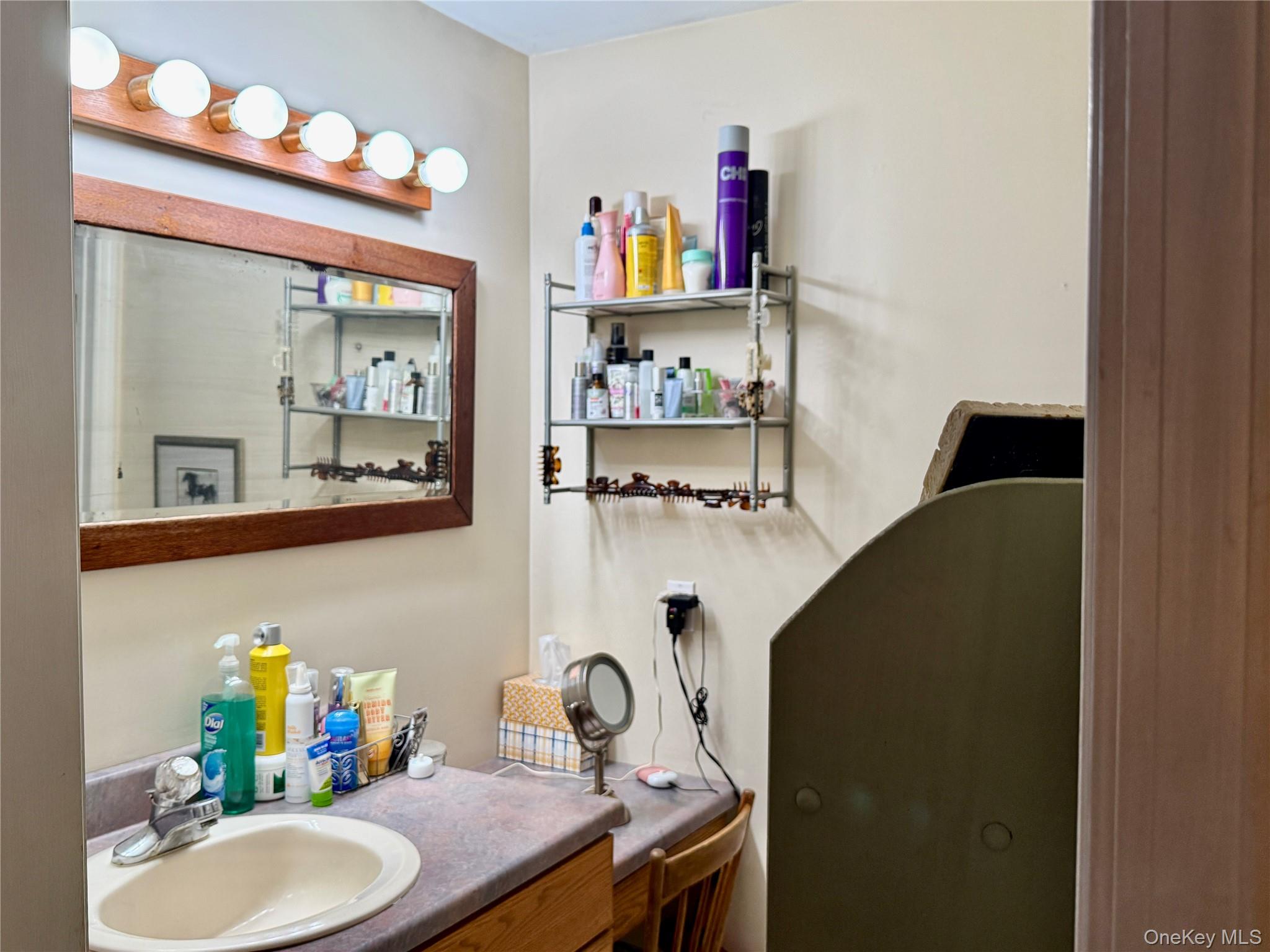 84 Tap Stone Ln, Port Jervis, NY 12771