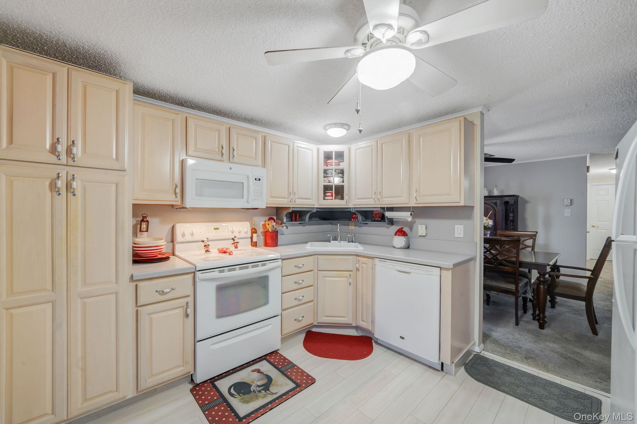 2 Dogwood Lane, Manorville, NY 11949