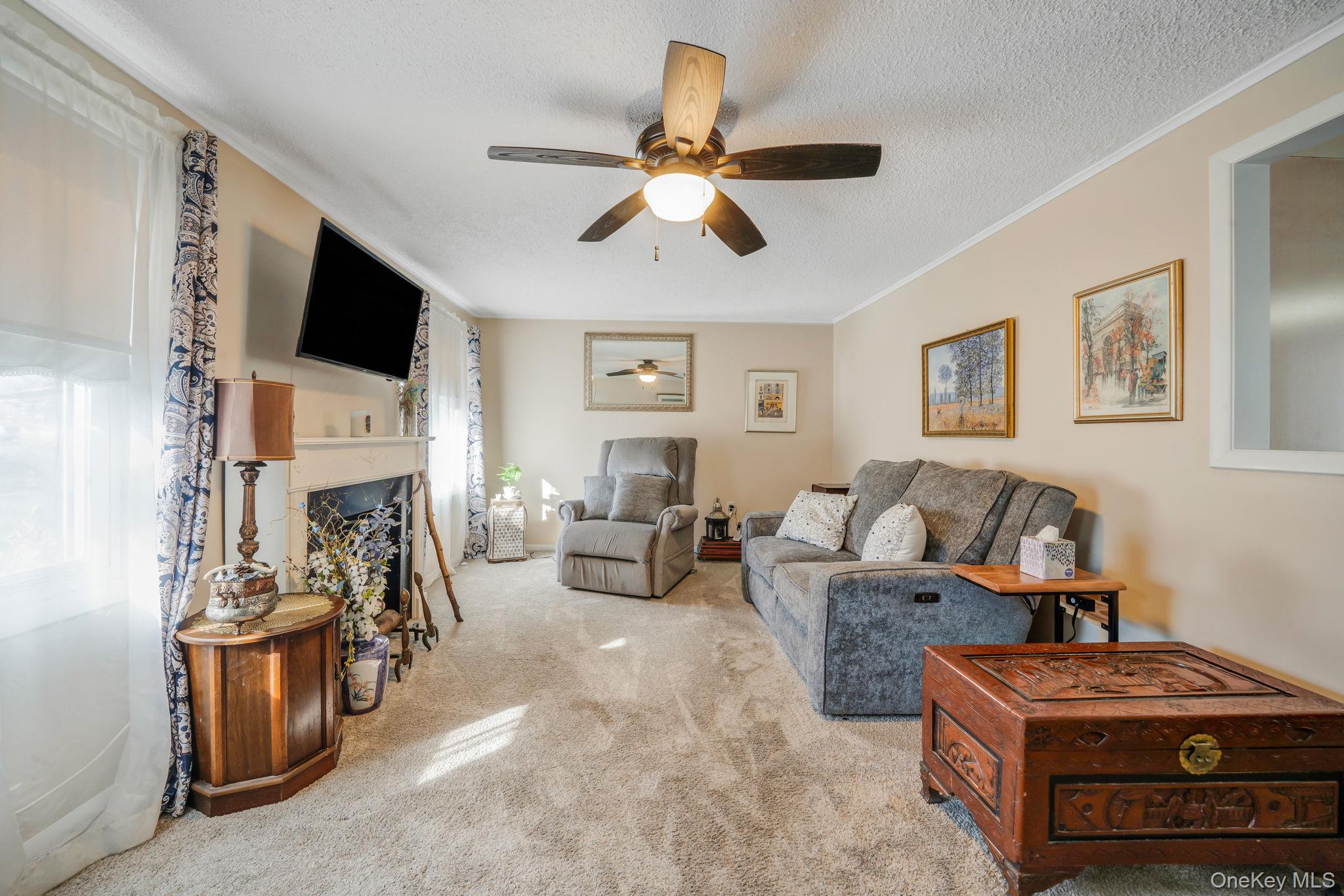 2 Dogwood Lane, Manorville, NY 11949