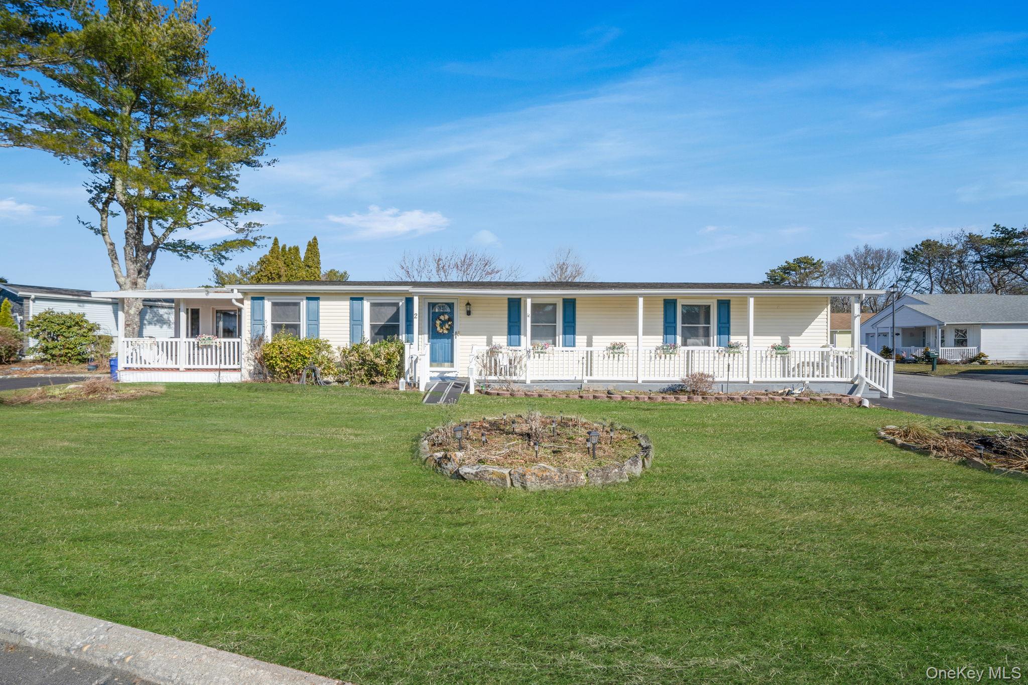 2 Dogwood Lane, Manorville, NY 11949