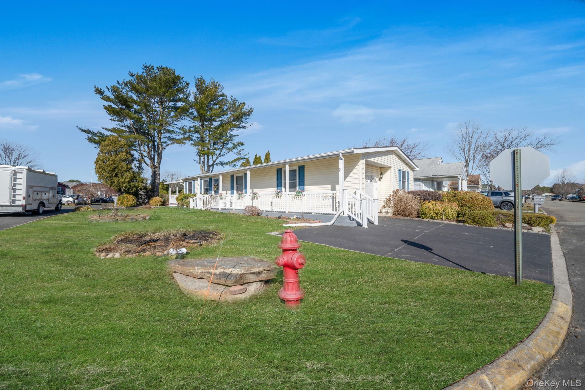 2 Dogwood Lane, Manorville, NY 11949