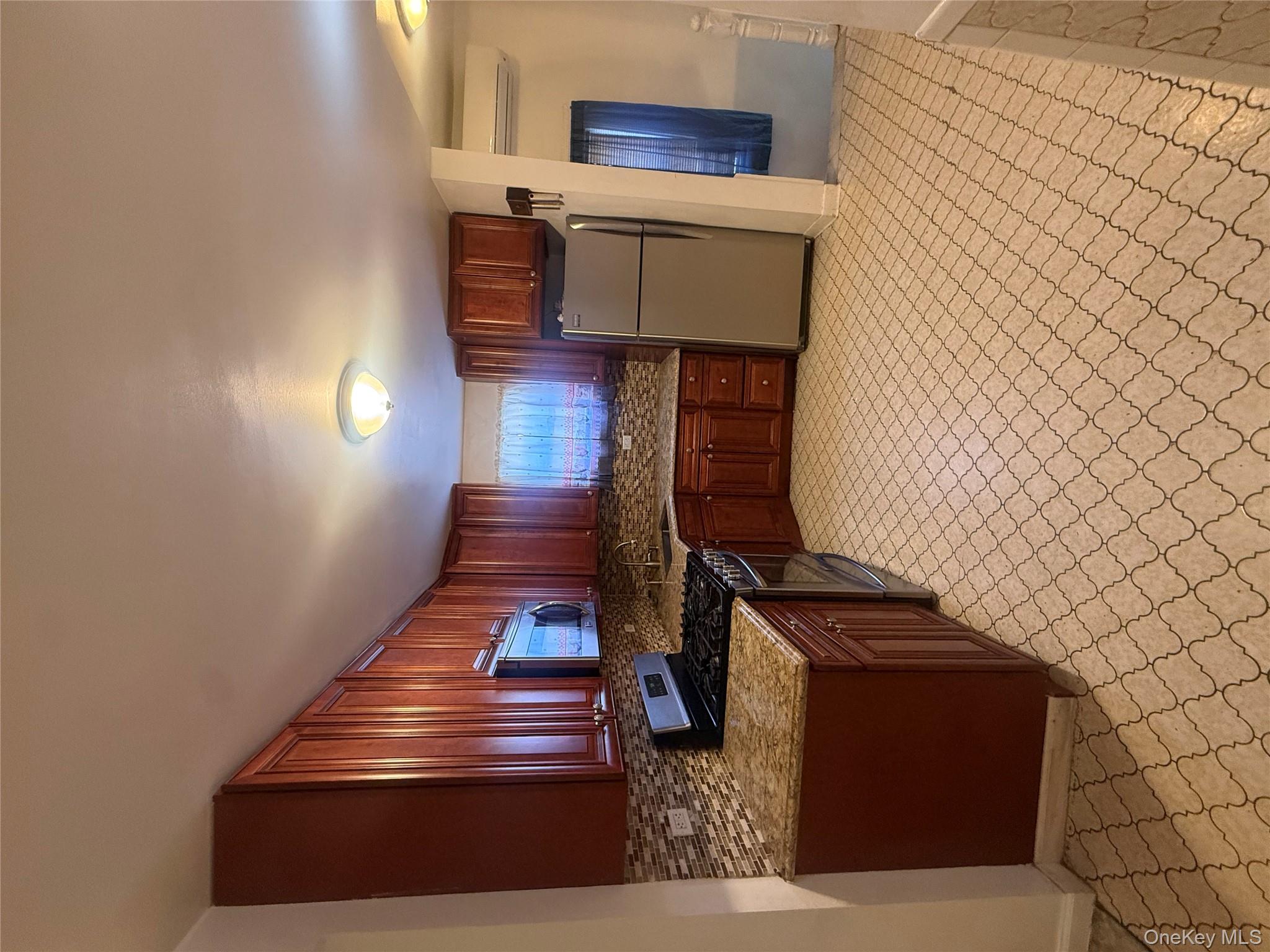 849 E 221st Street, Bronx, NY 10467