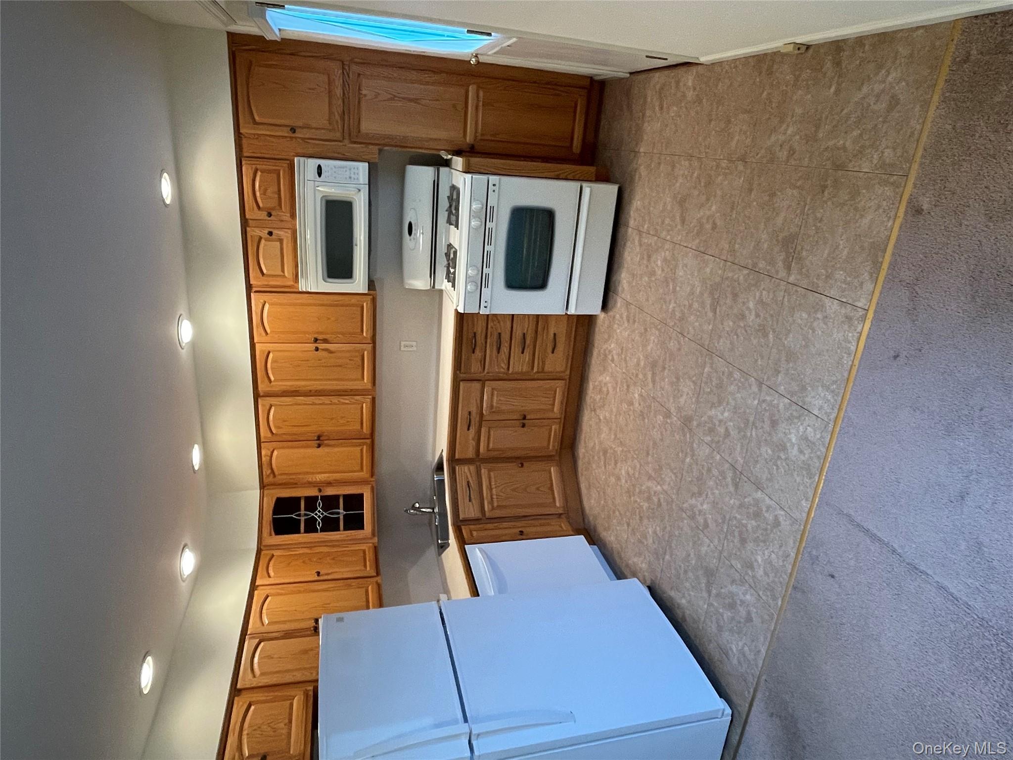 400 Foch Boulevard, Mineola, NY 11501