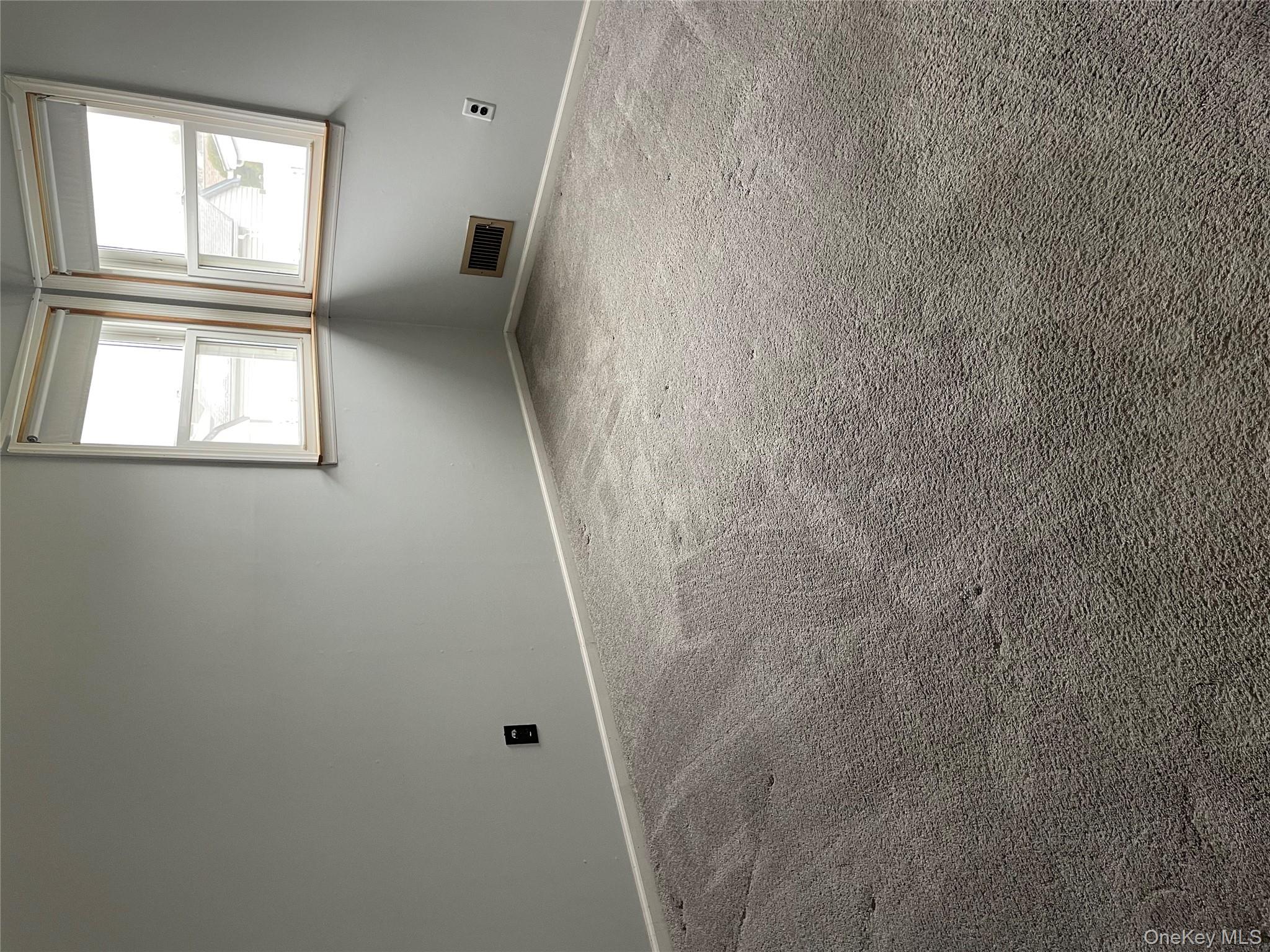 400 Foch Boulevard, Mineola, NY 11501