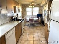 15 Elaine Place, Plainview, NY 11803