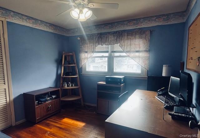 15 Elaine Place, Plainview, NY 11803