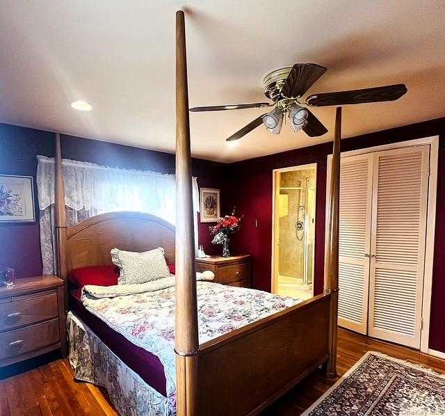 15 Elaine Place, Plainview, NY 11803