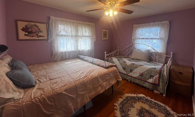 15 Elaine Place, Plainview, NY 11803