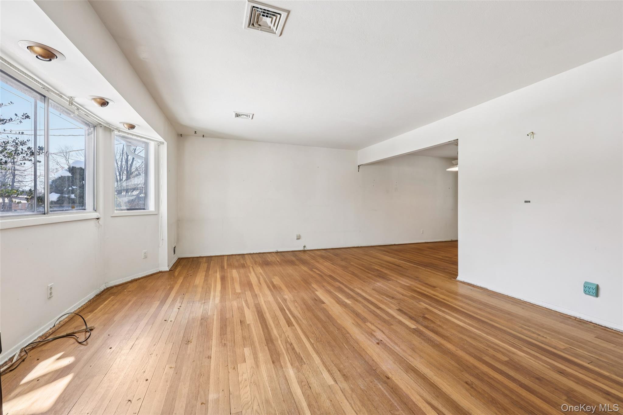 25 Freund Drive, Nanuet, NY 10954