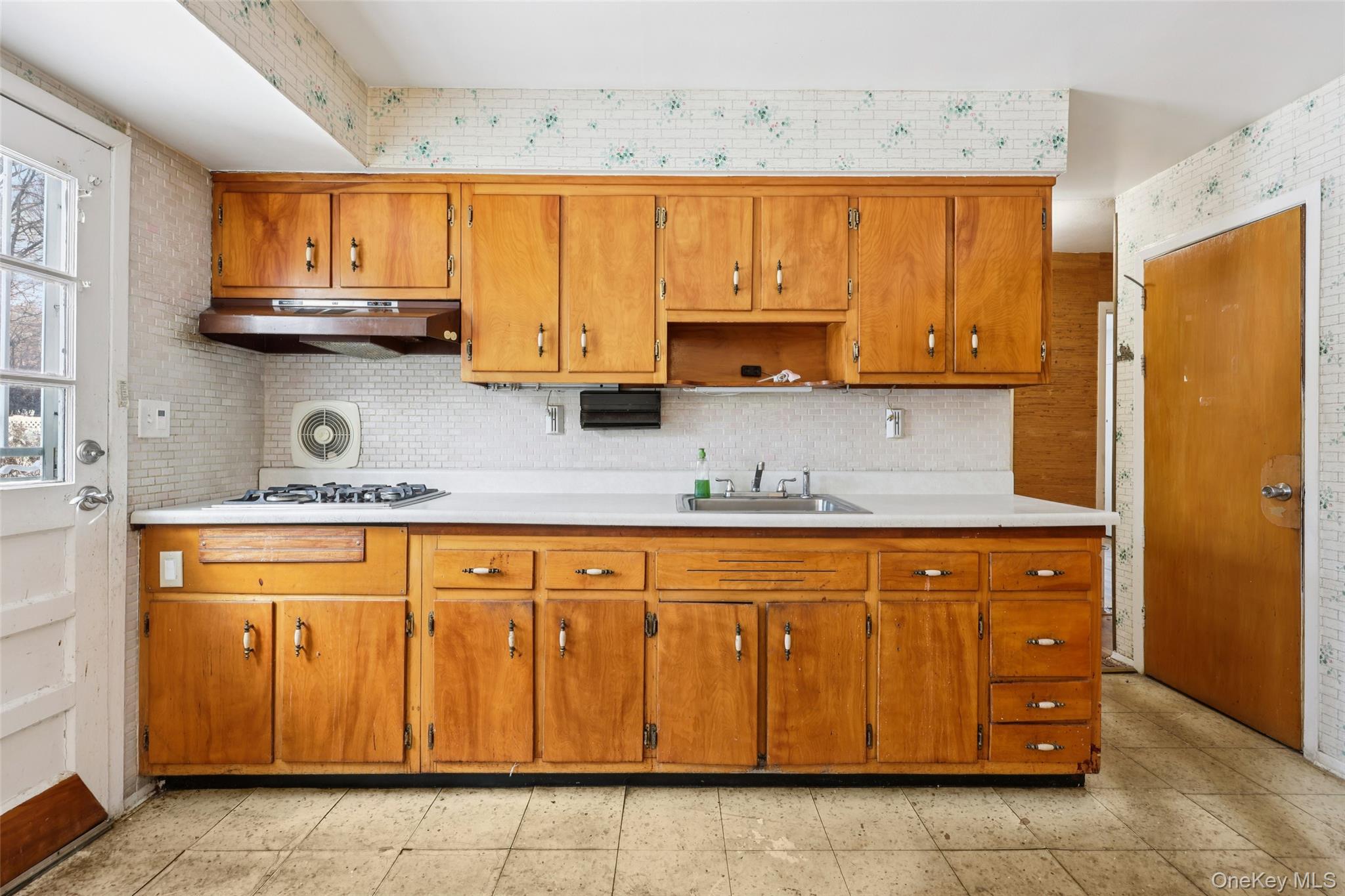 25 Freund Drive, Nanuet, NY 10954