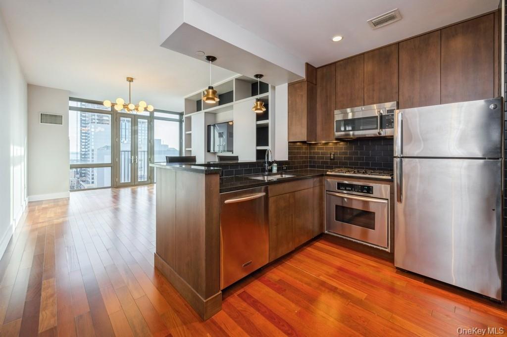 175 Huguenot Street # 1605, New Rochelle, NY 10801