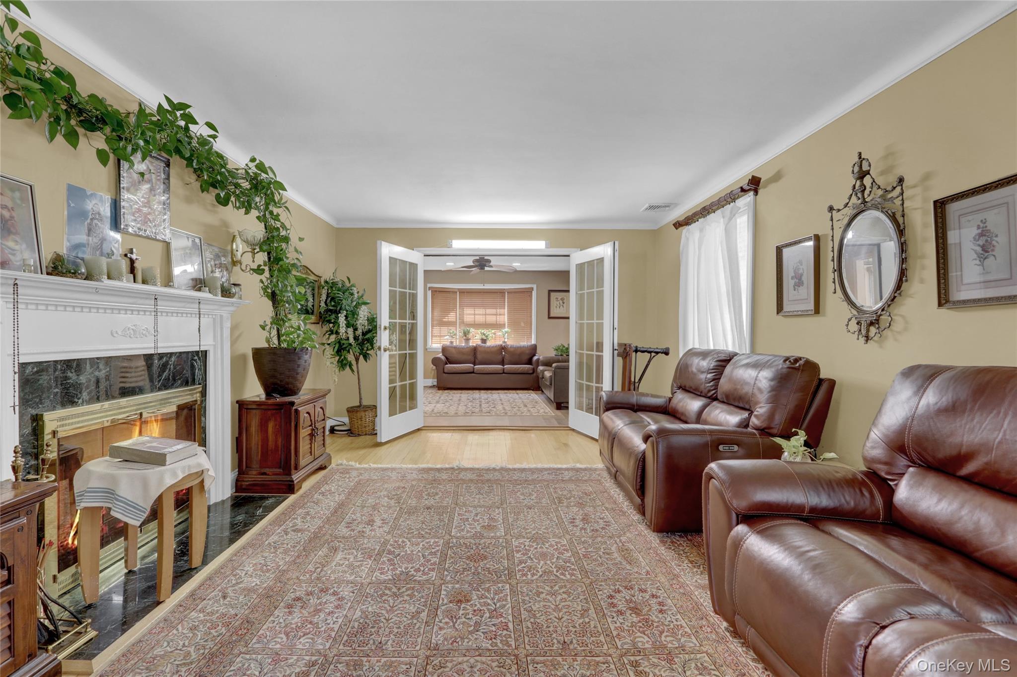 121 6th Street, Hicksville, NY 11801