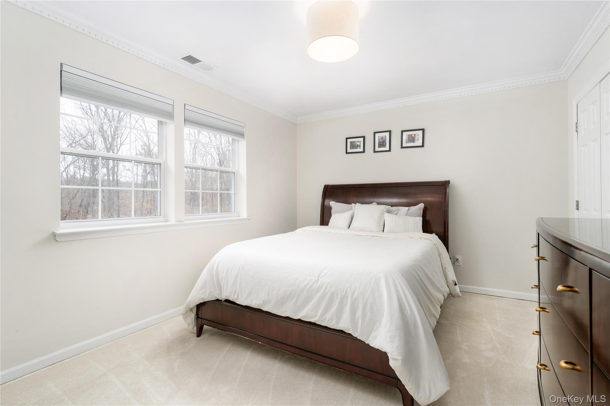 7 Framingham Lane, Shoreham, NY 11786