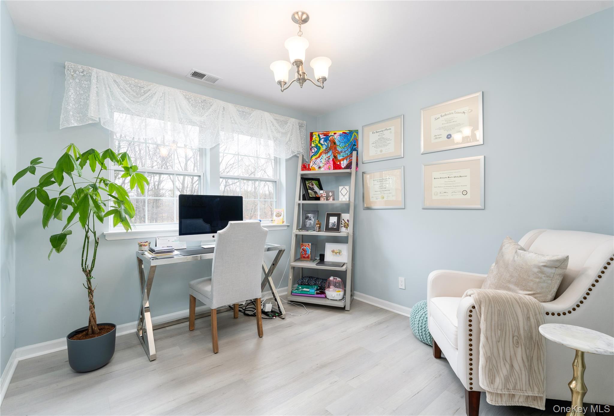 7 Framingham Lane, Shoreham, NY 11786