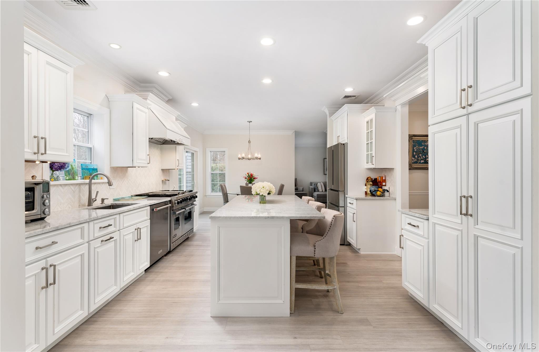 7 Framingham Lane, Shoreham, NY 11786