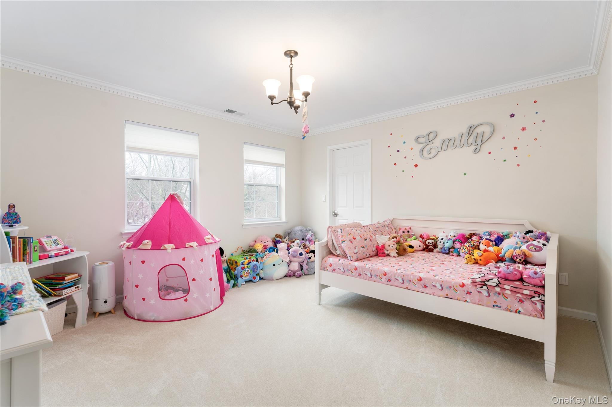 7 Framingham Lane, Shoreham, NY 11786