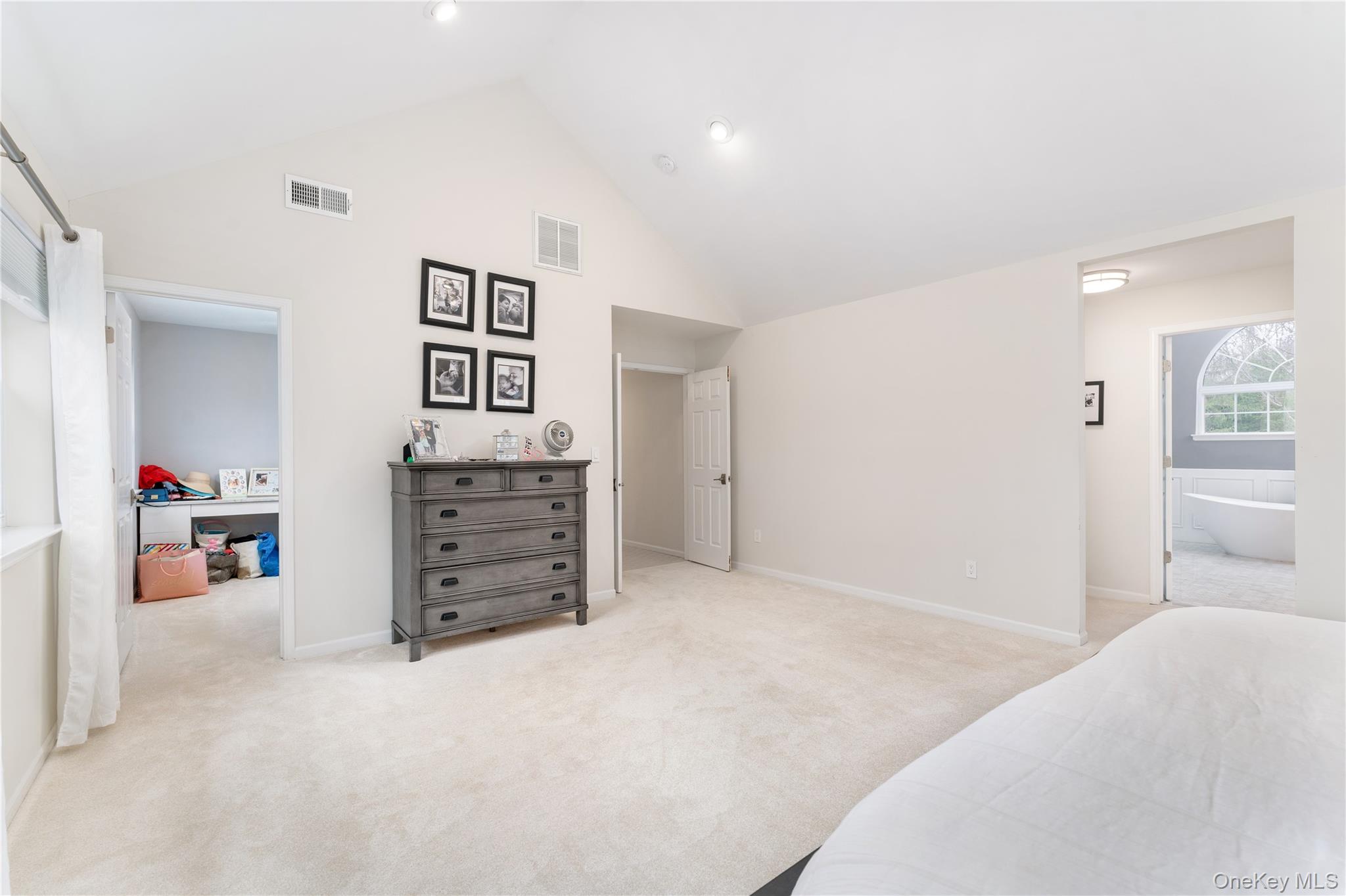 7 Framingham Lane, Shoreham, NY 11786